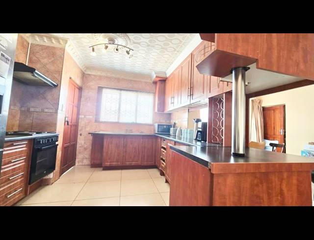 3 BEDROOM HOUSE FOR SALE IN SESHEGO